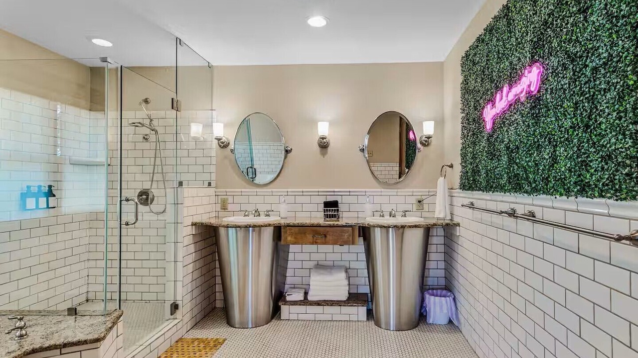 Photo of Bathroom in Lindale