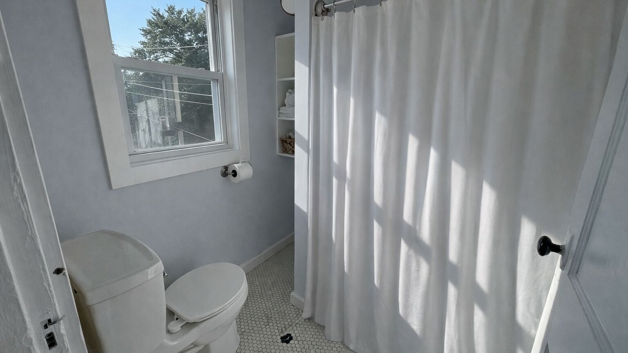 Photo of Bathroom in Warren