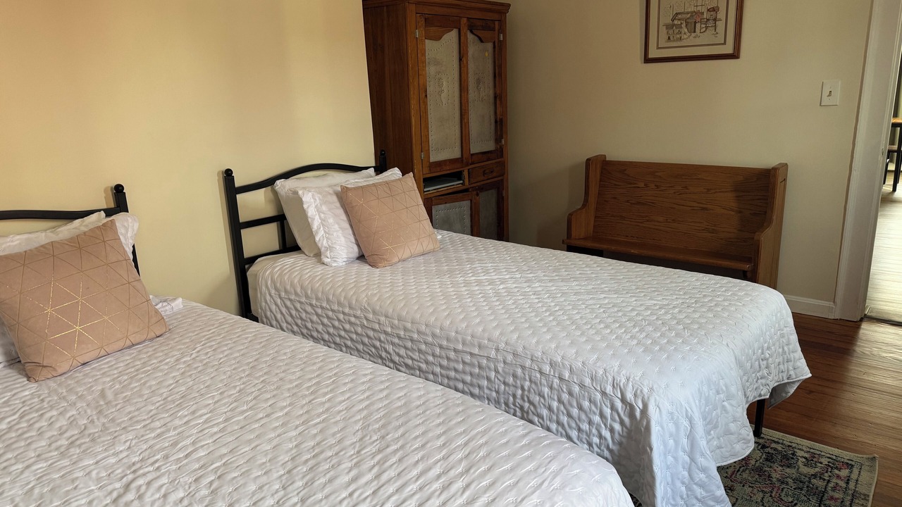 Photo of Bedroom in Warren