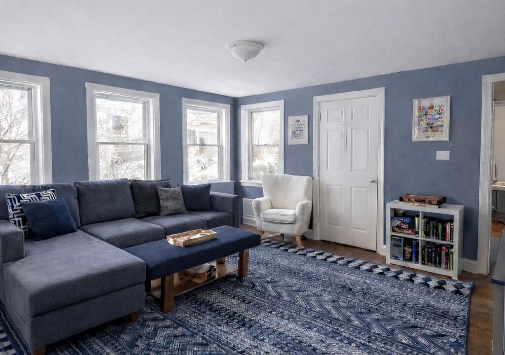 Photo of Livingroom in Warren