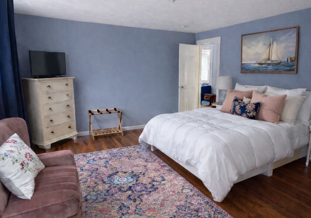 Photo of Bedroom in Warren