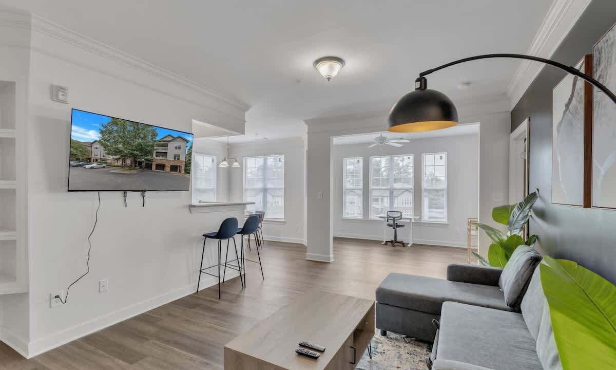 Photo of Livingroom in Southwest Raleigh