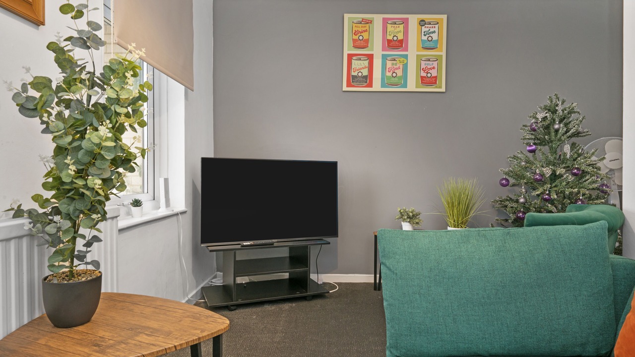 Photo of Livingroom in Central Milton Keynes