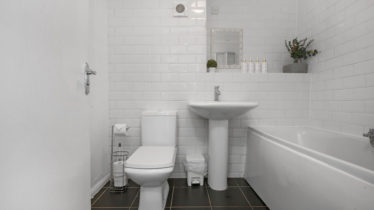 Photo of Bathroom in Central Milton Keynes