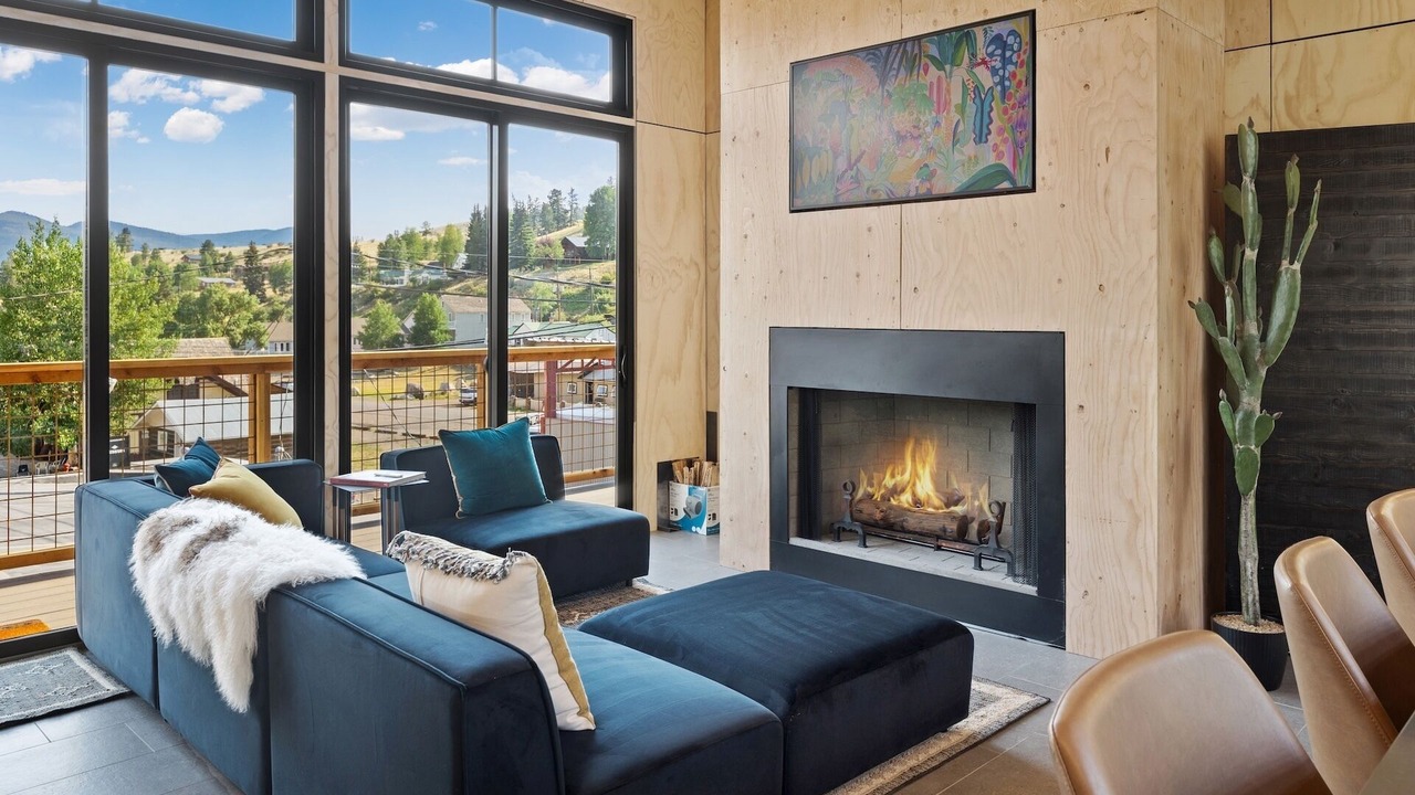 Photo of Livingroom in Creede