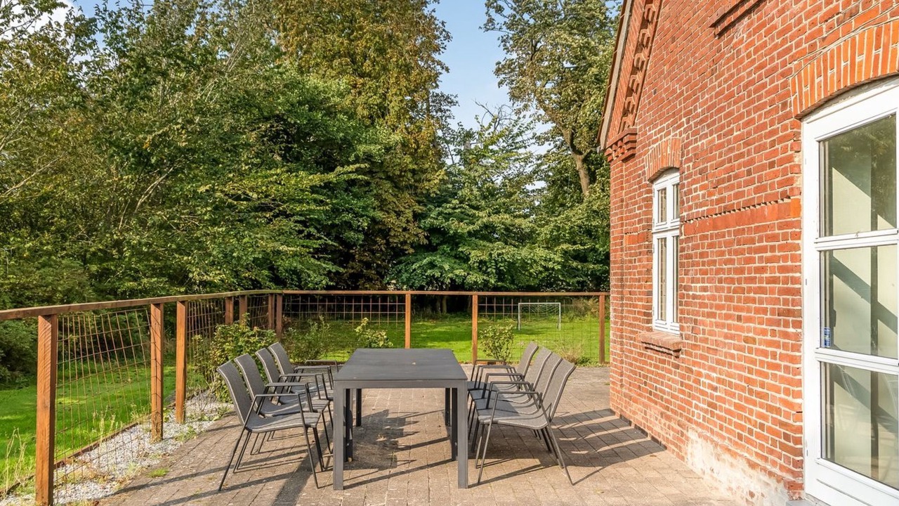 Photo of Others in Lyngsa