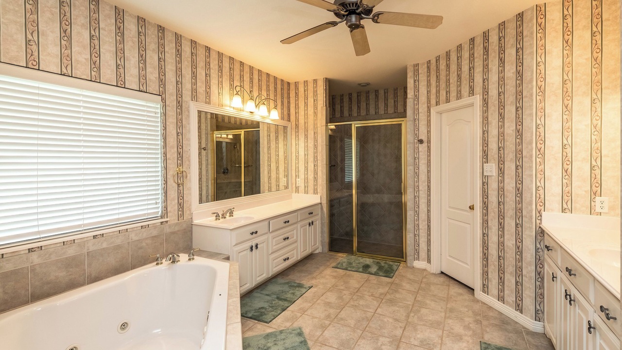 Photo of Bathroom in Ponder