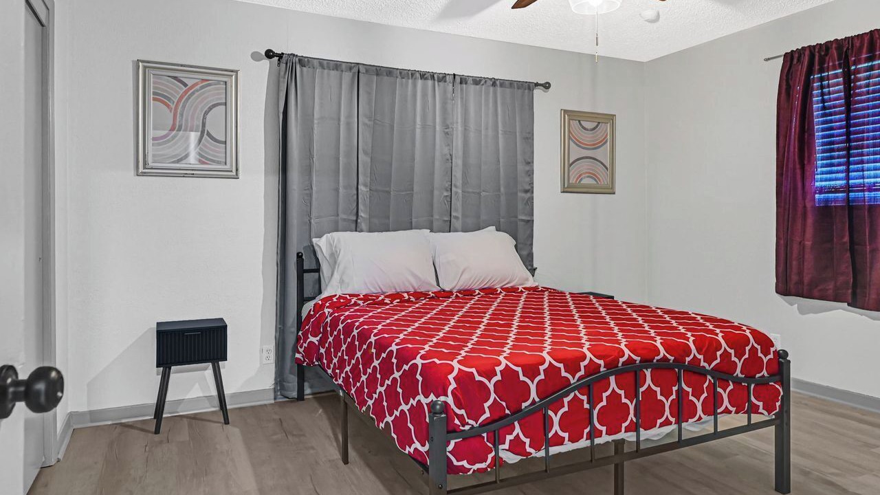 Photo of Bedroom in Baytown