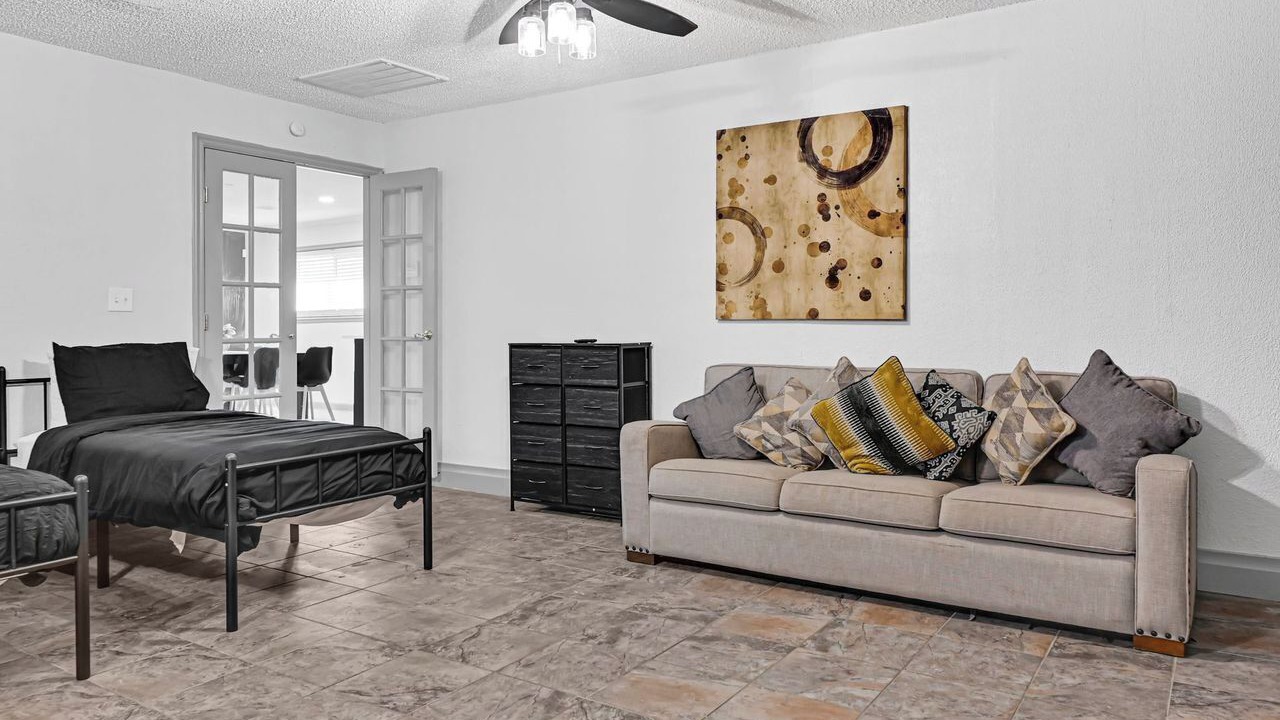 Photo of Bedroom in Baytown