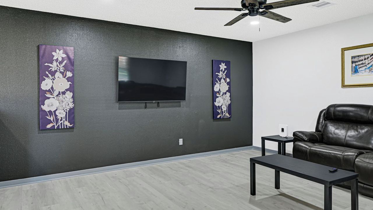 Photo of Livingroom in Baytown