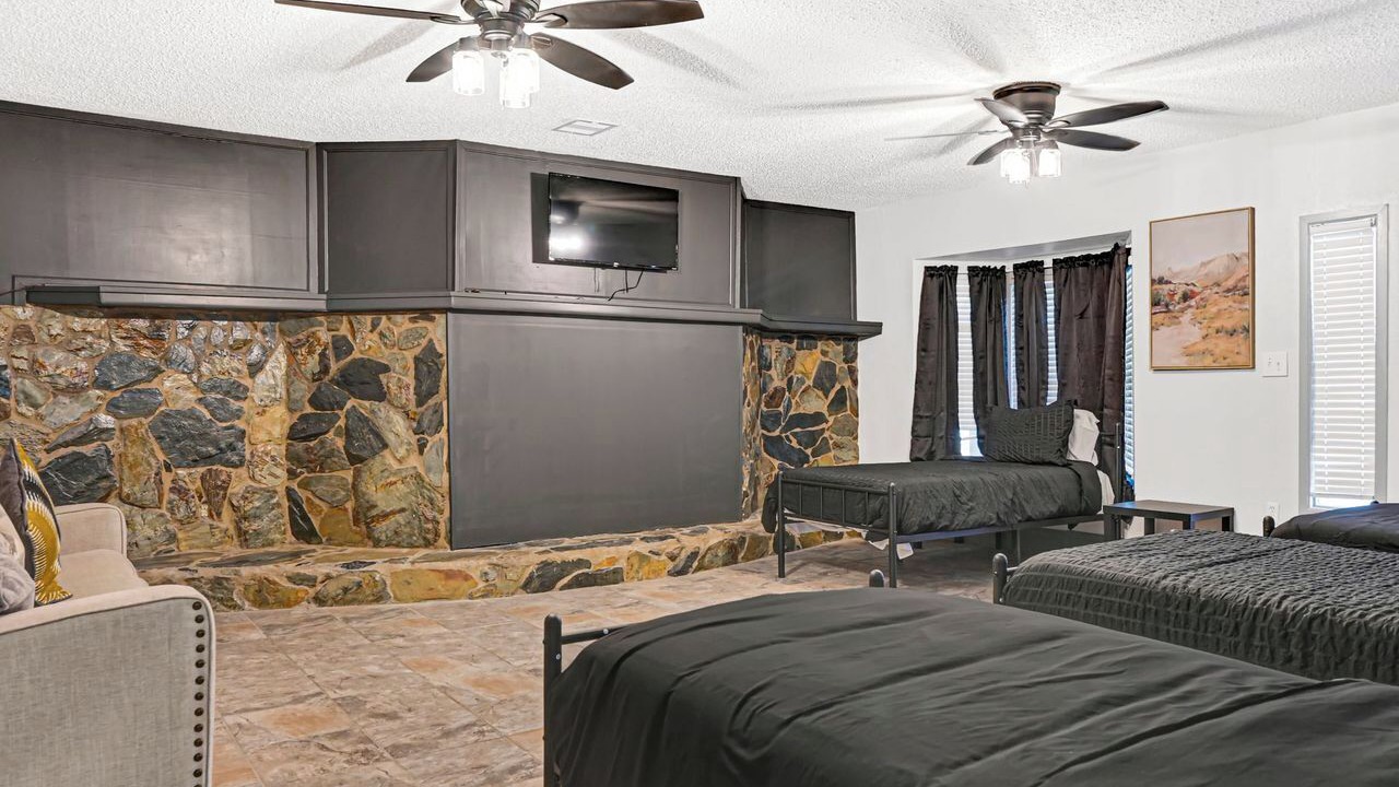Photo of Bedroom in Baytown