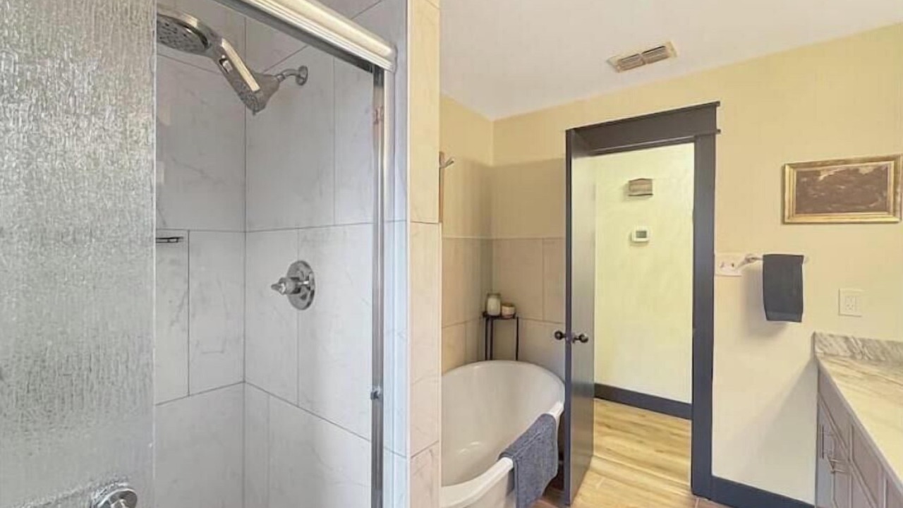 Photo of Bathroom in Raintree