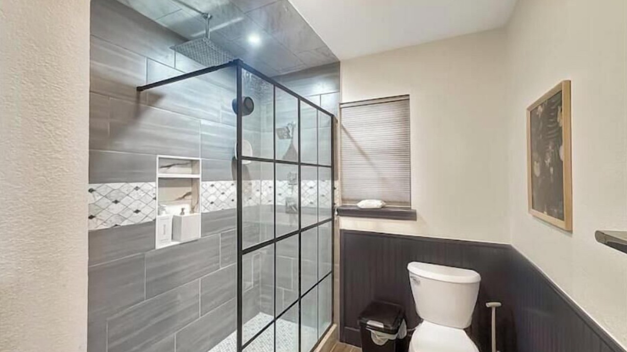 Photo of Bathroom in Raintree