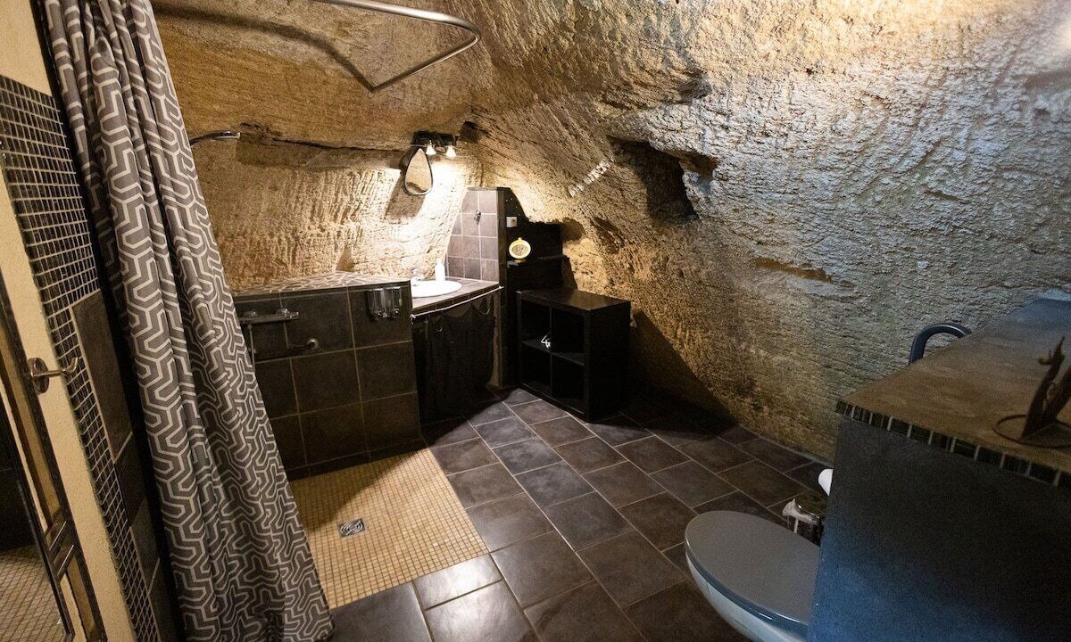 Photo of Bathroom in Doue-la-Fontaine