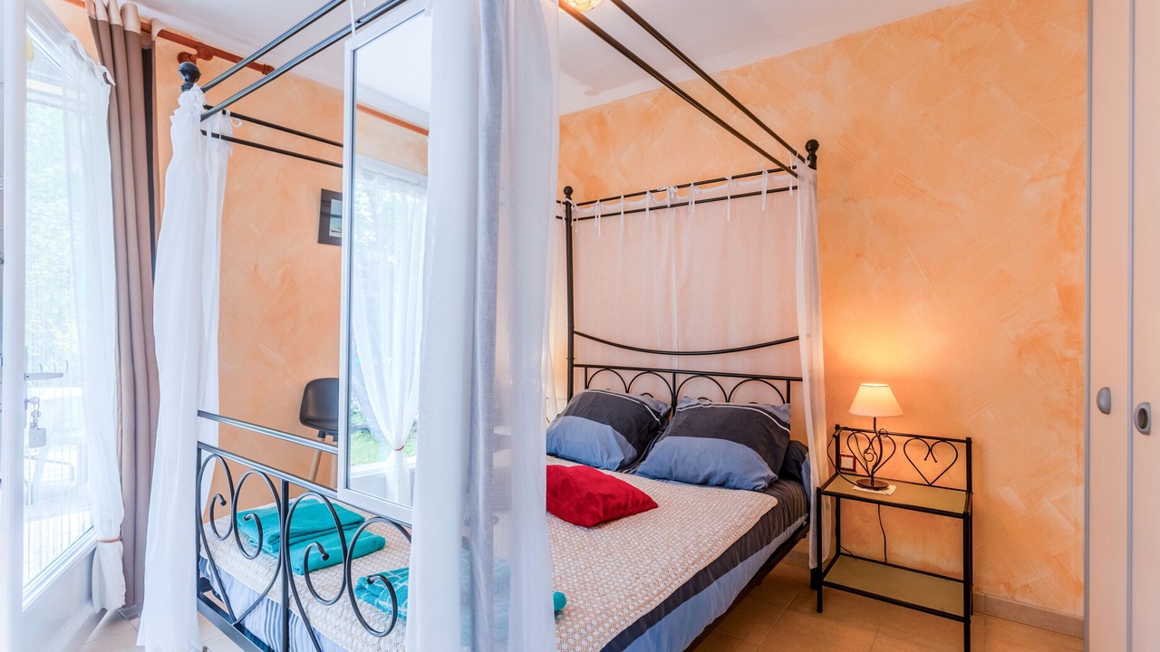 Photo of Bedroom in Lescar