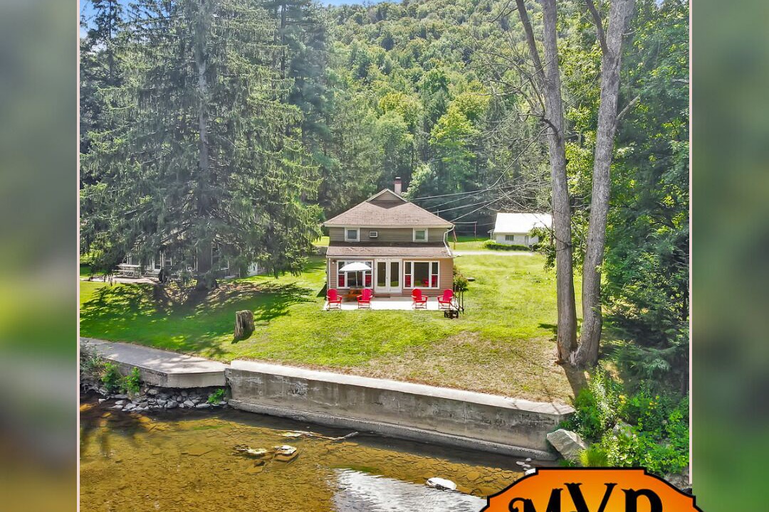 Photo of Others in Gaines