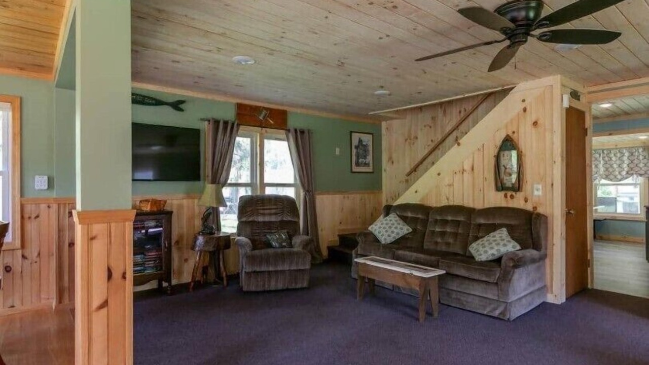 Photo of Others in Gaines