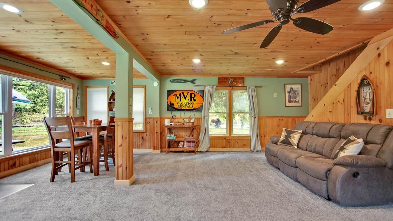 Photo of Bedroom in Gaines