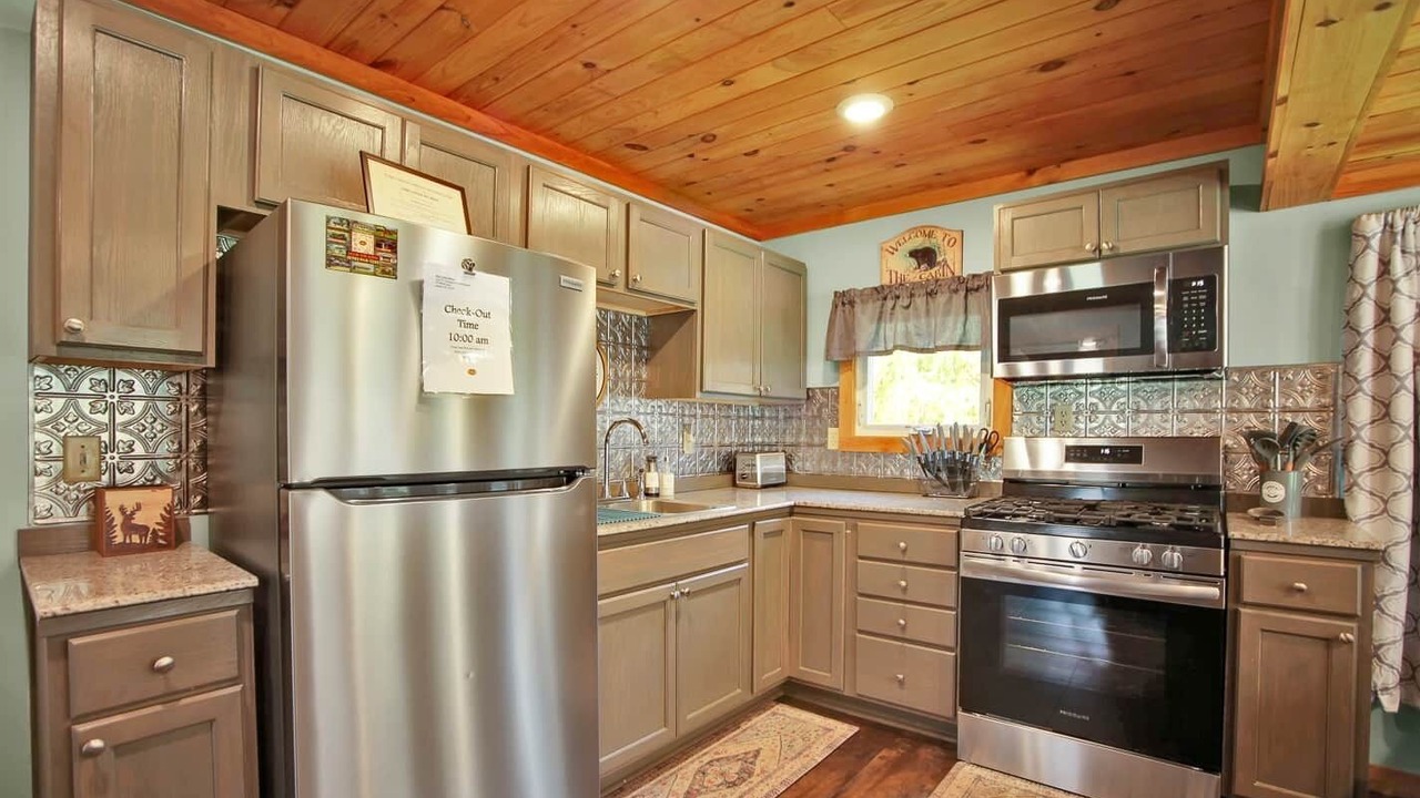 Photo of Others in Gaines