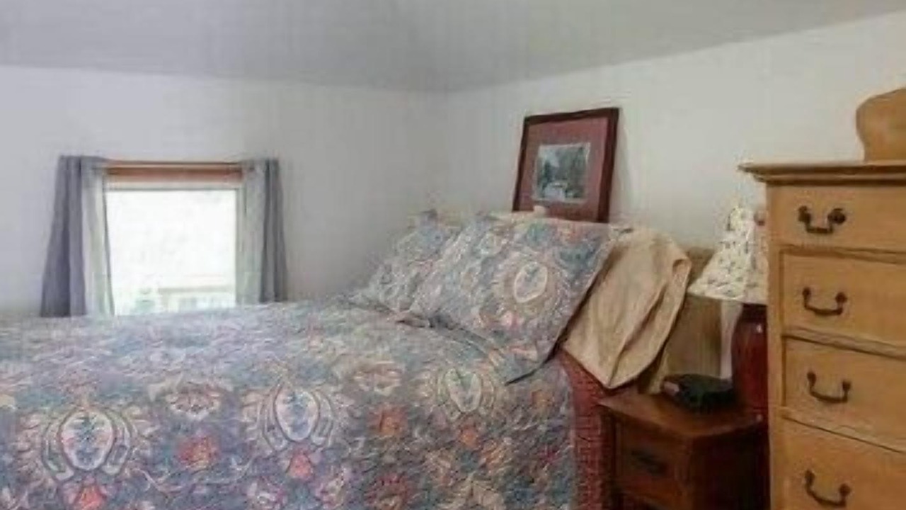 Photo of Others in Gaines