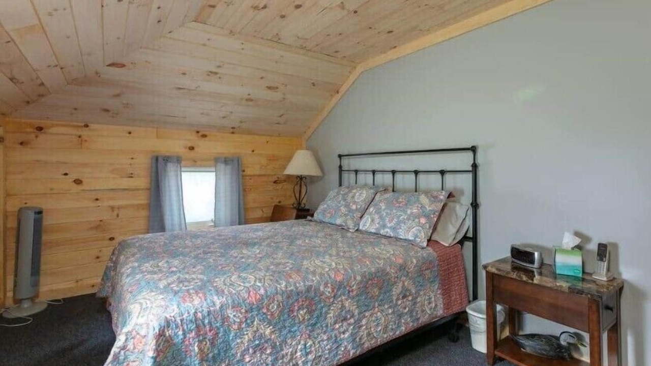 Photo of Others in Gaines