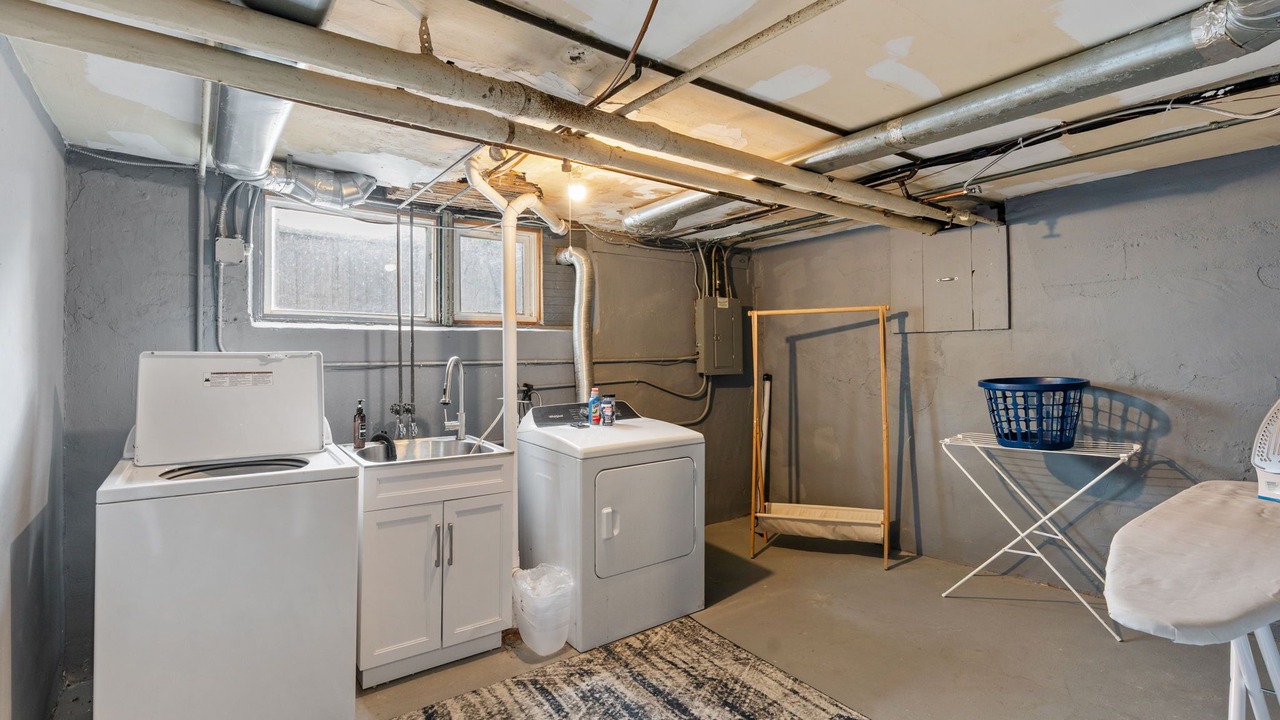 Photo of Bedroom in Lynnhurst