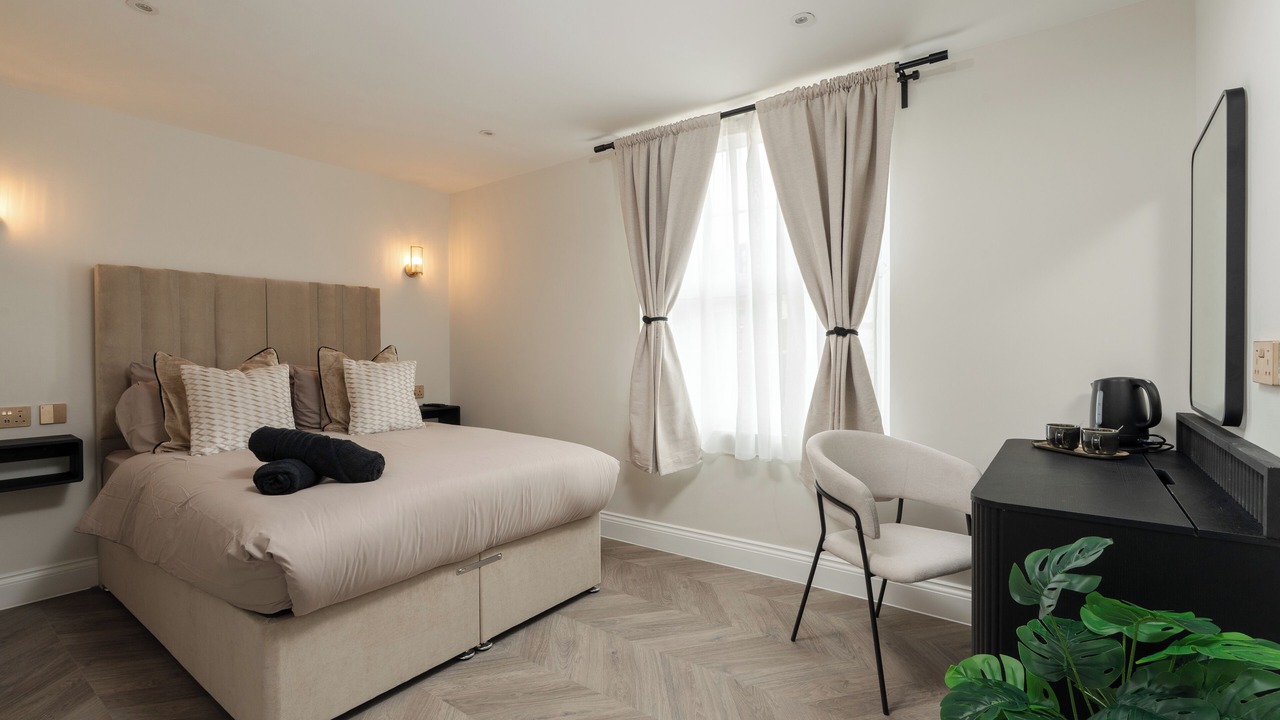 Photo of Others in Hope Street