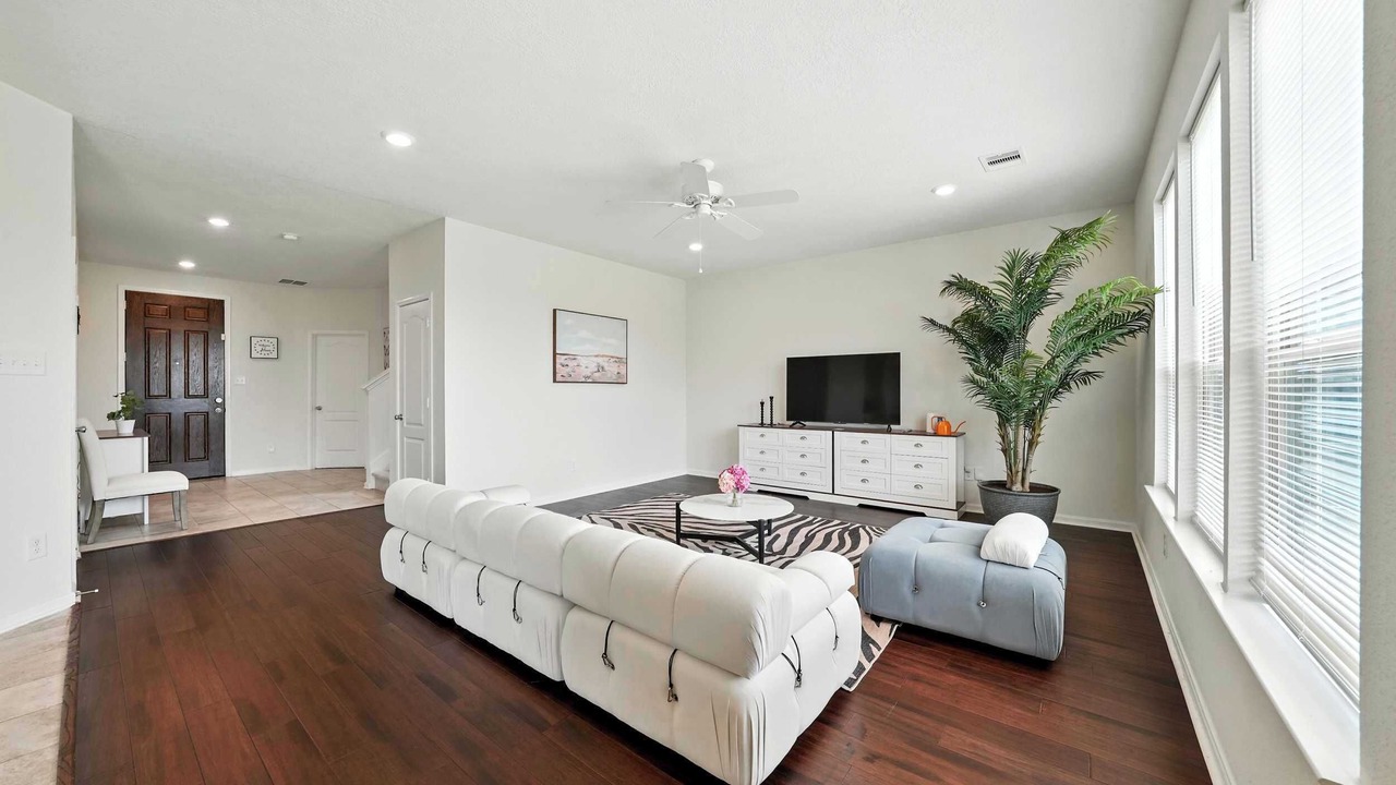 Photo of Livingroom in Atascocita