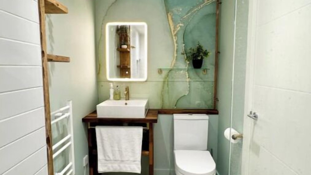 Photo of Bathroom in Abingdon