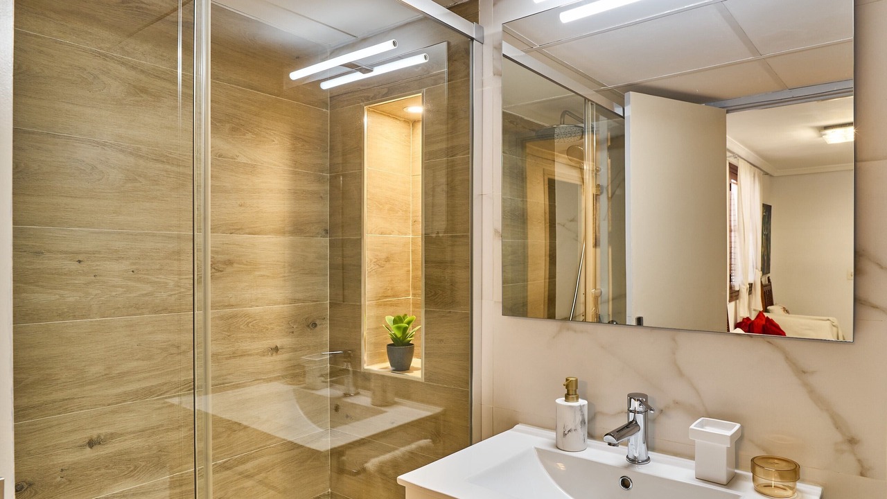 Photo of Bathroom in La Trinidad-San Juan y Todos los Santos