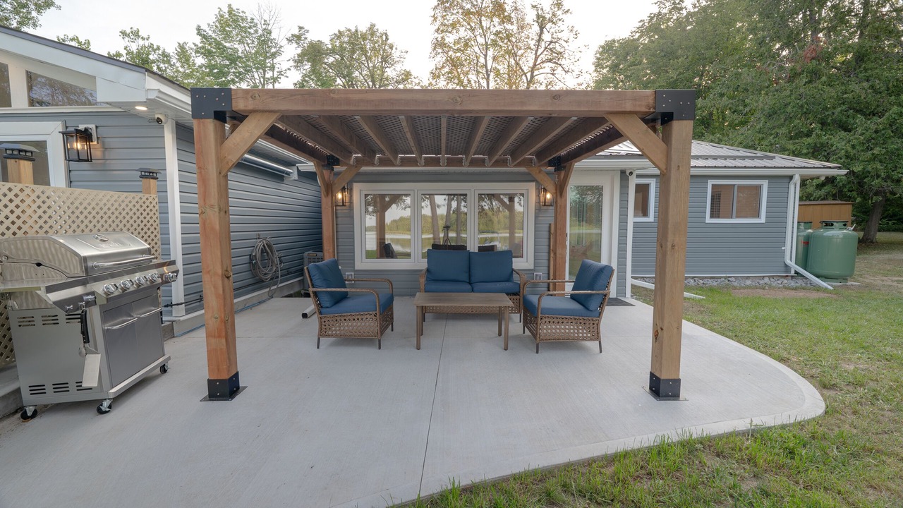 Photo of Patio Balcony in Trent Hills