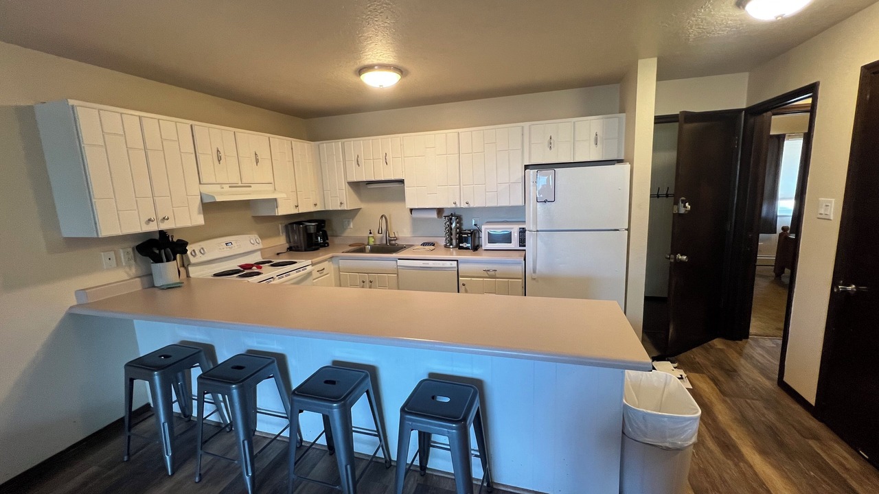 Photo of Others in Dillon