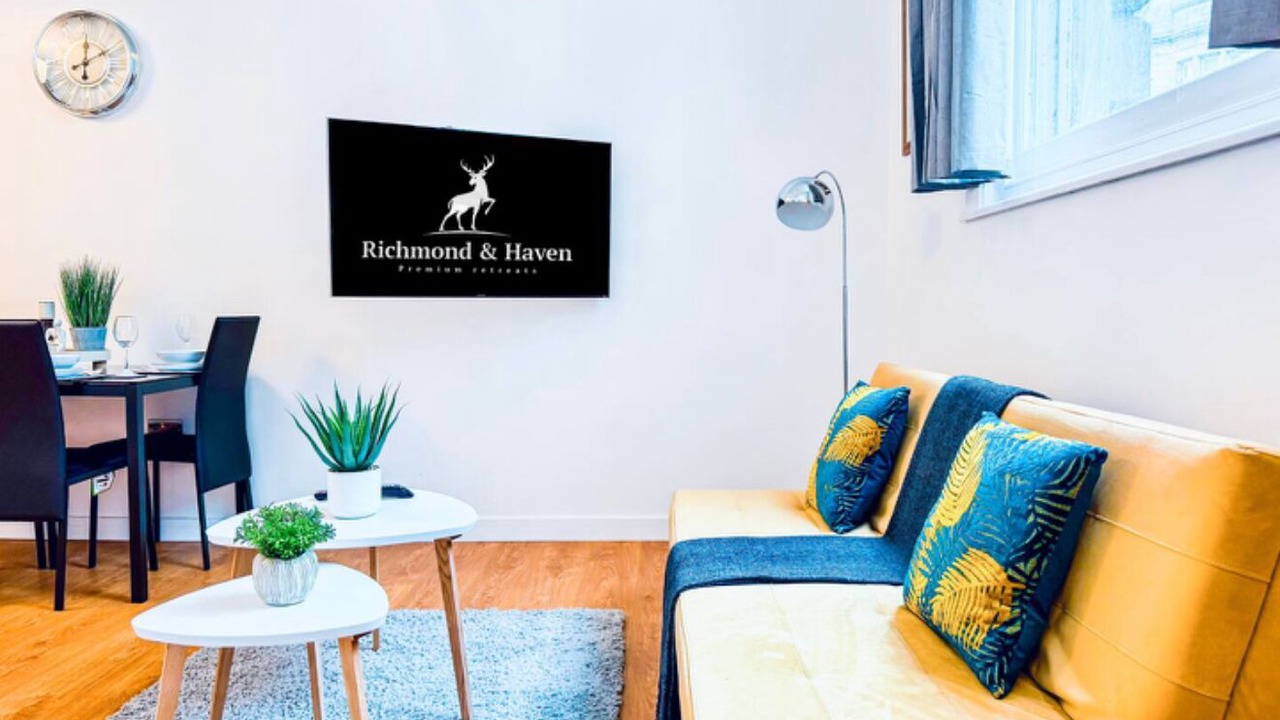 Photo of Livingroom in Pudsey