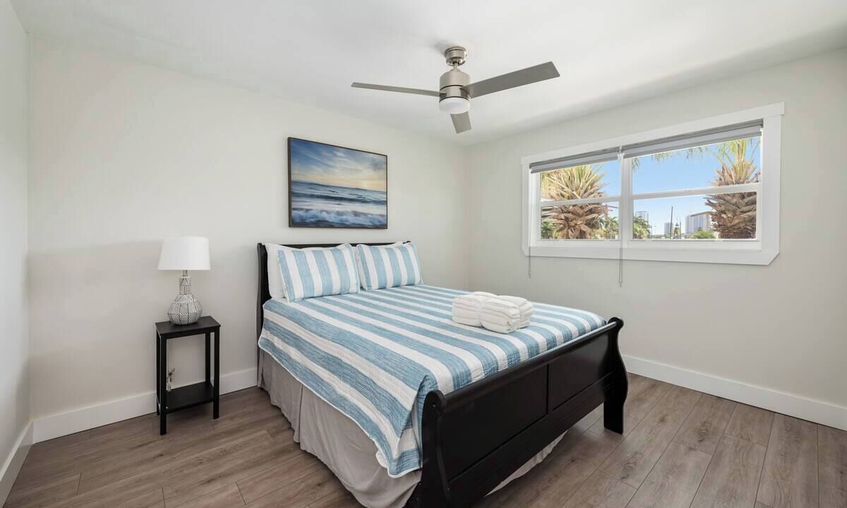 Photo of Bedroom in Riviera Beach
