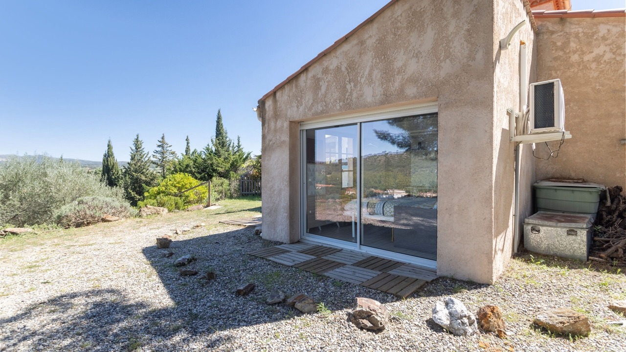 Photo of Patio Balcony in Latour-de-France