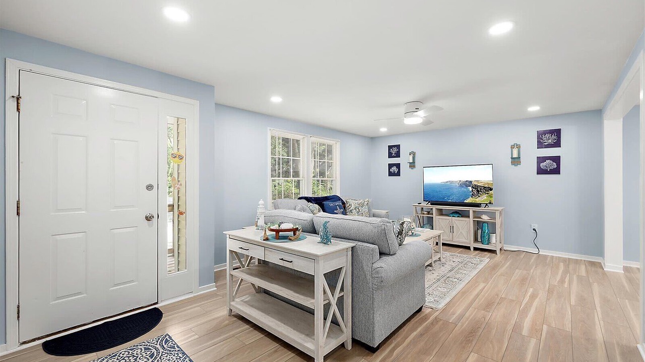 Photo of Livingroom in Ocean Pines