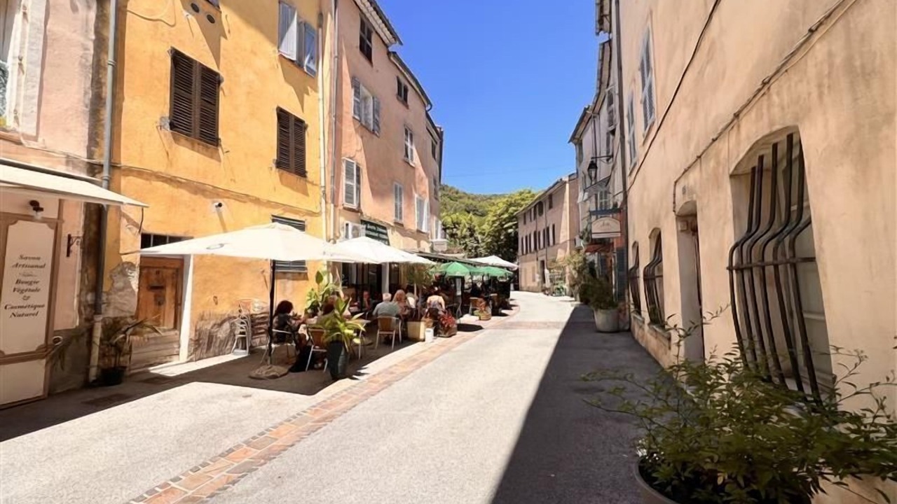 Photo of Others in Callas