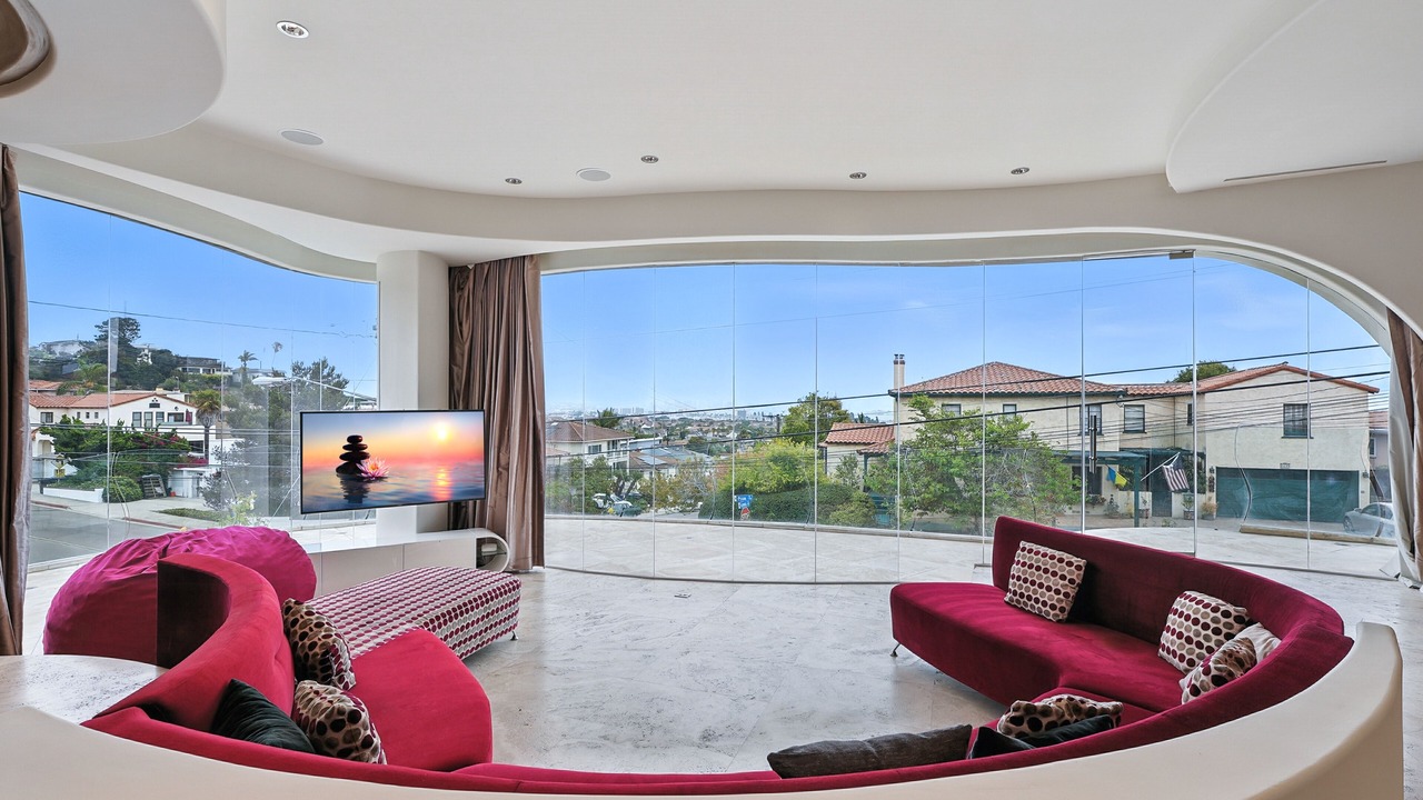 Photo of Livingroom in Roseville - Fleet Ridge