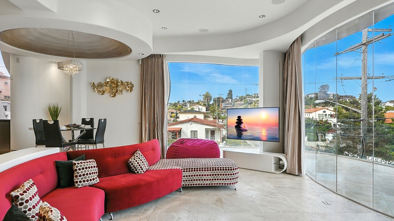 Photo of Livingroom in Roseville - Fleet Ridge