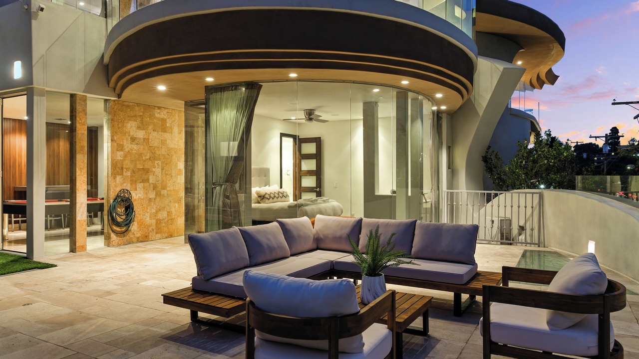 Photo of Patio Balcony in Roseville - Fleet Ridge