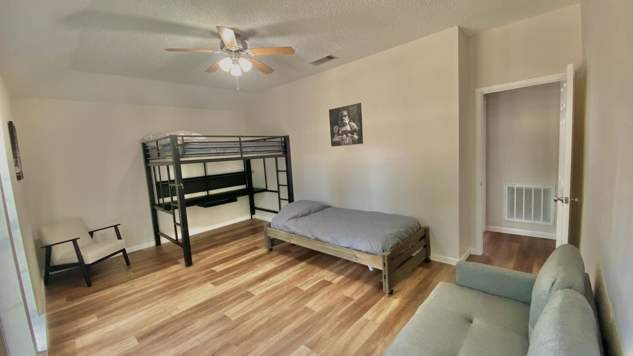 Photo of Bedroom in Allen