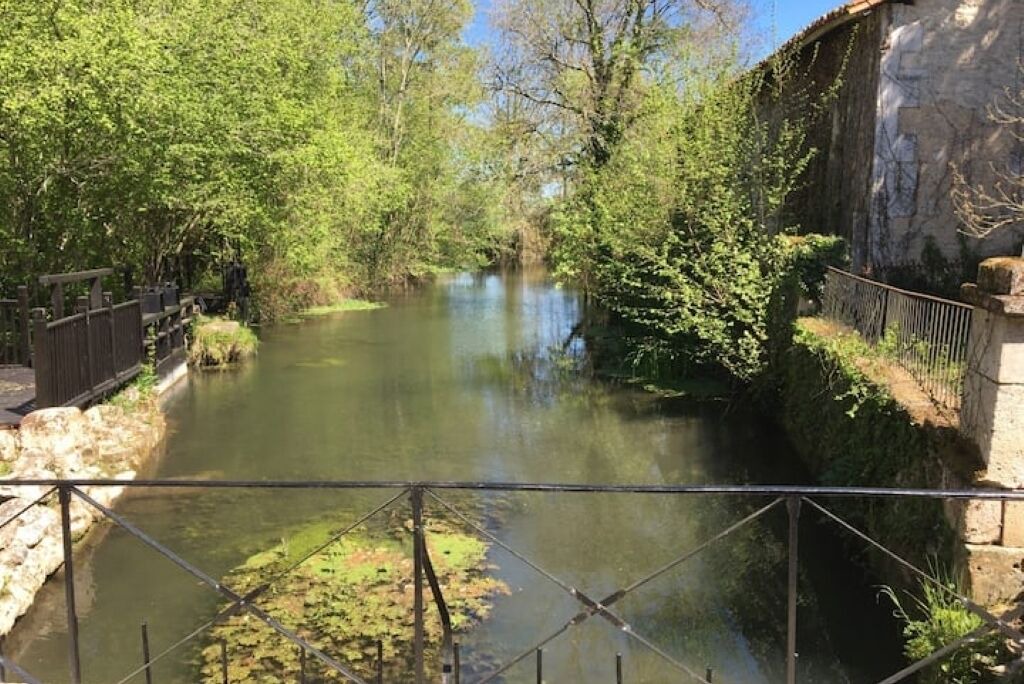 Photo of Others in Champagne-et-Fontaine
