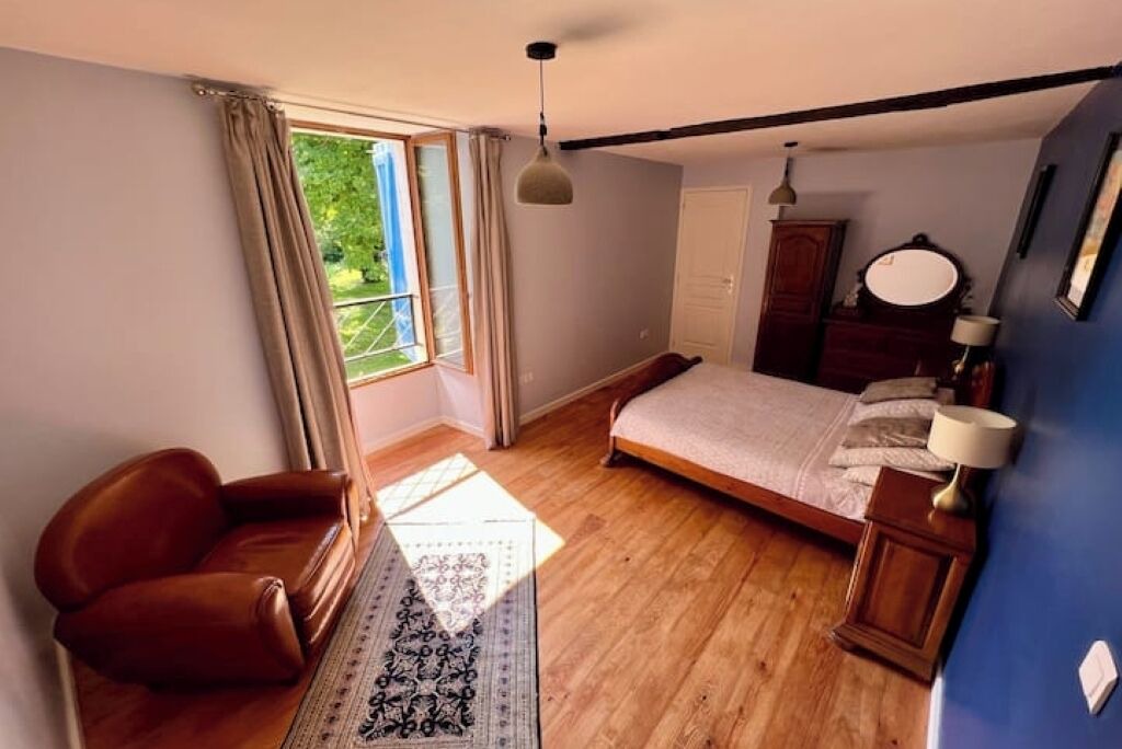 Photo of Bedroom in Champagne-et-Fontaine