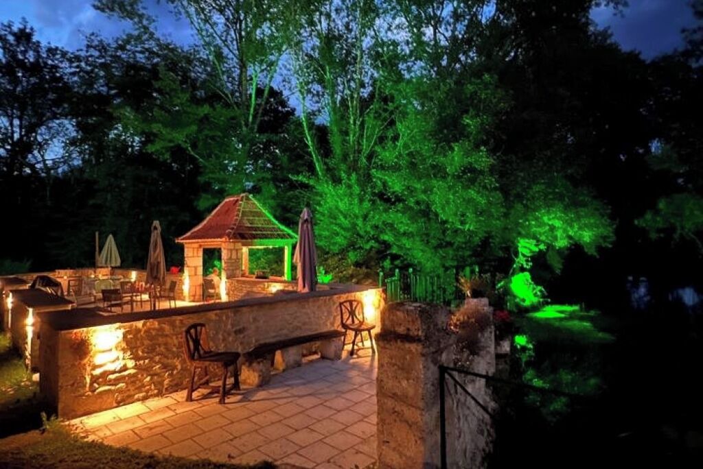 Photo of Patio Balcony in Champagne-et-Fontaine