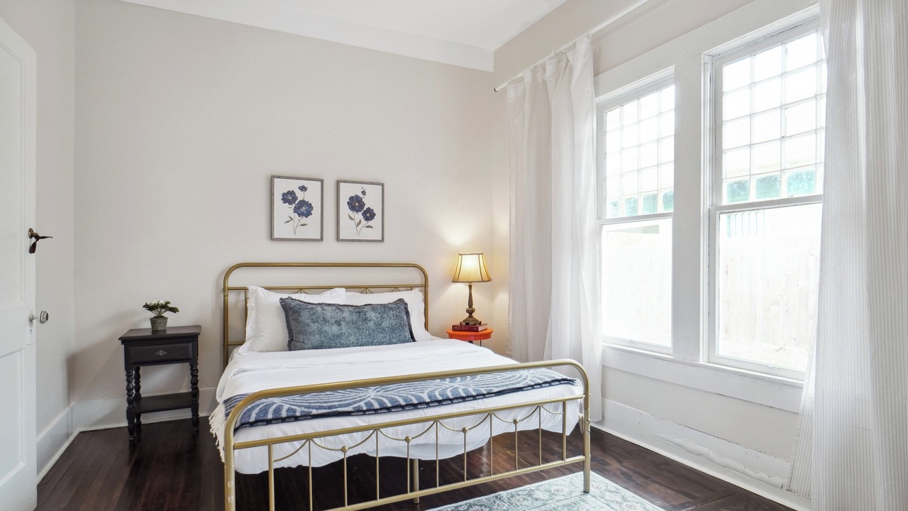 Photo of Bedroom in Fairmount