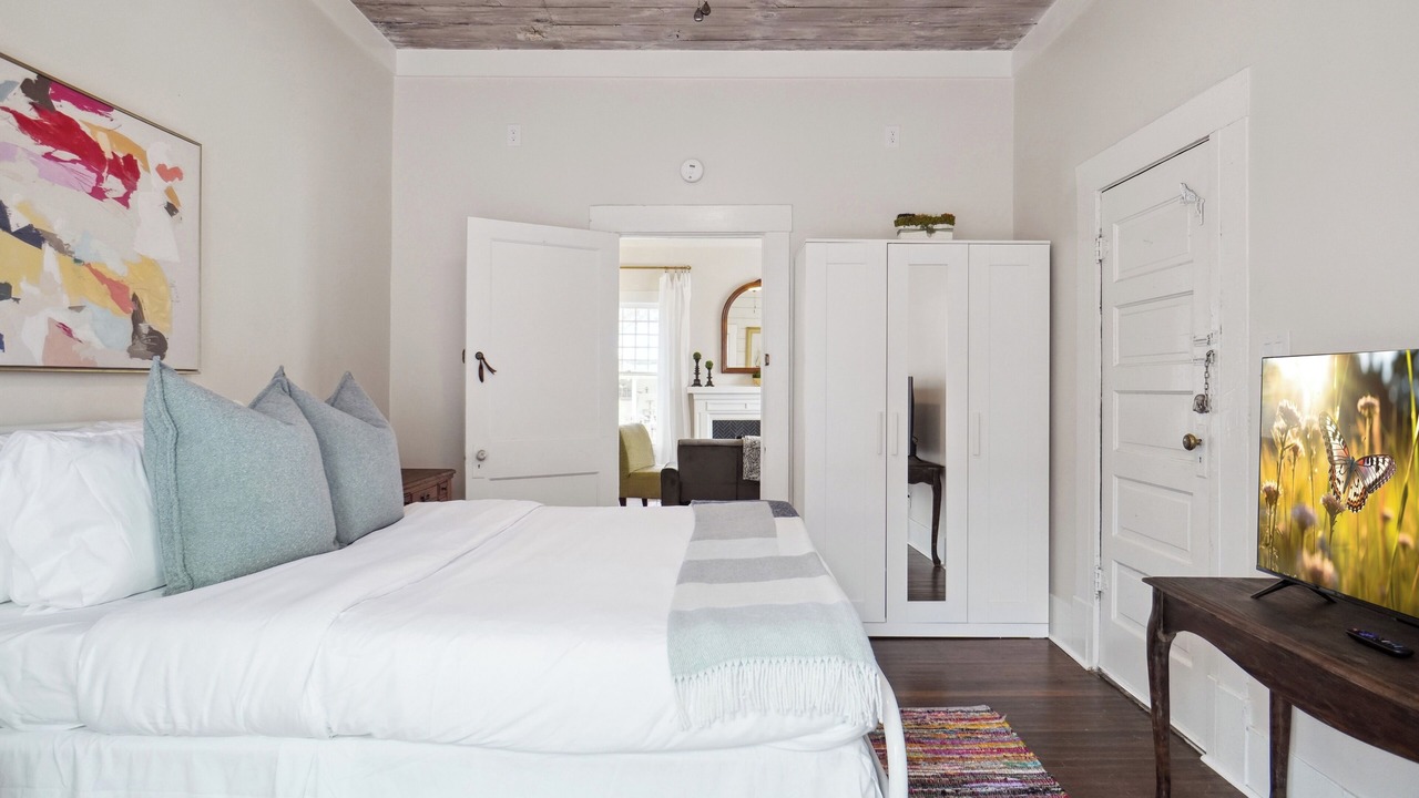 Photo of Bedroom in Fairmount