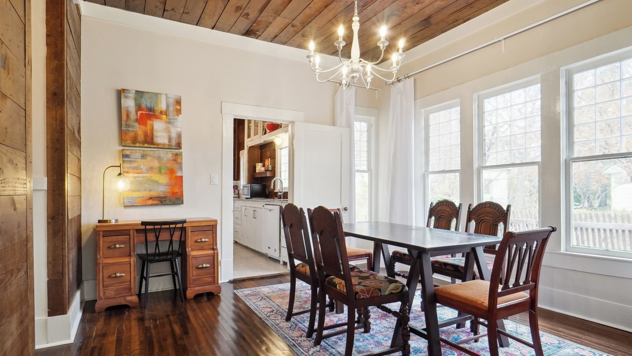 Photo of Bedroom in Fairmount