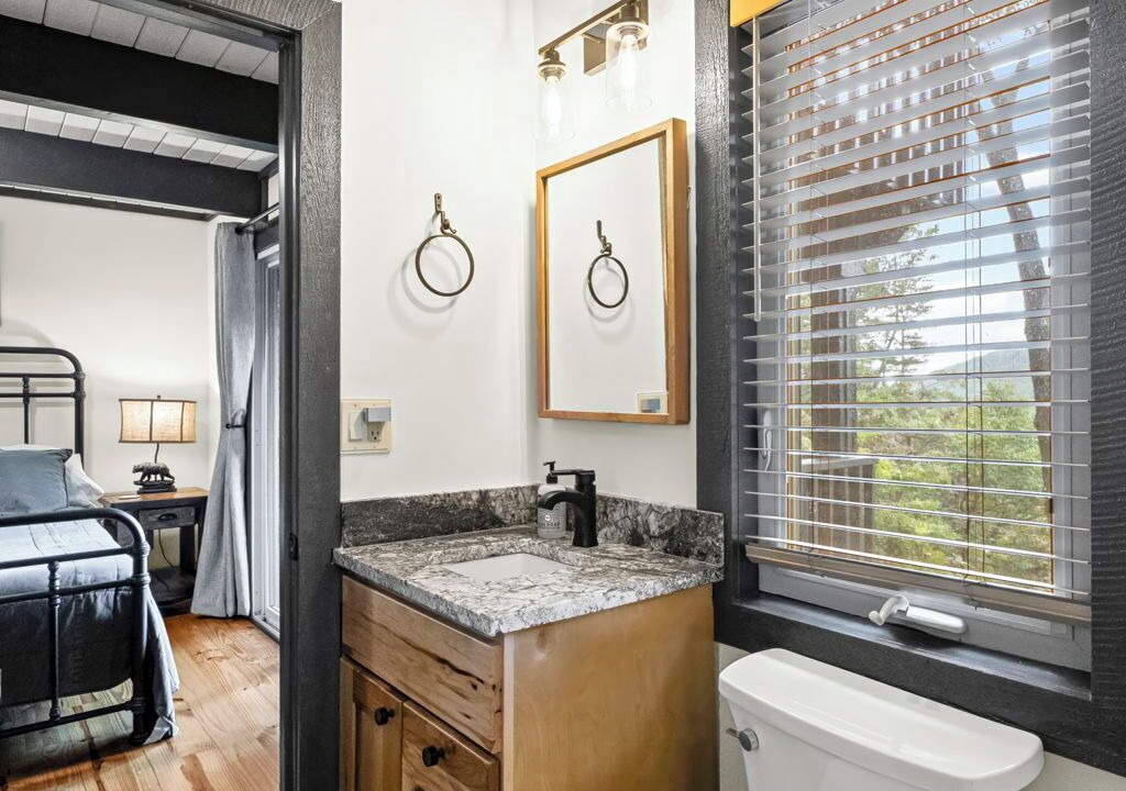 Photo of Bathroom in Big Canoe