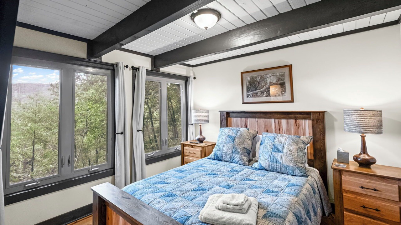 Photo of Bedroom in Big Canoe