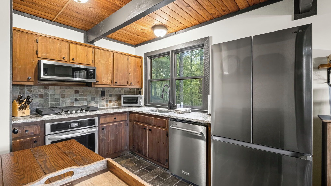 Photo of Kitchen in Big Canoe